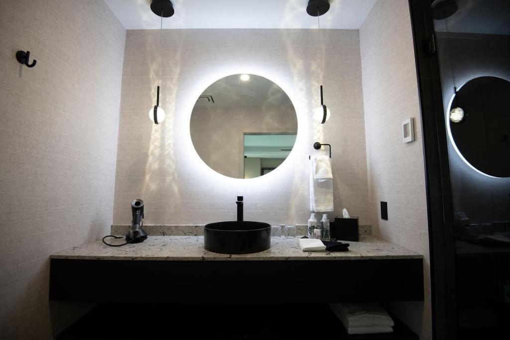 The Reid Hotel Vanderhoof ภายนอก รูปภาพ