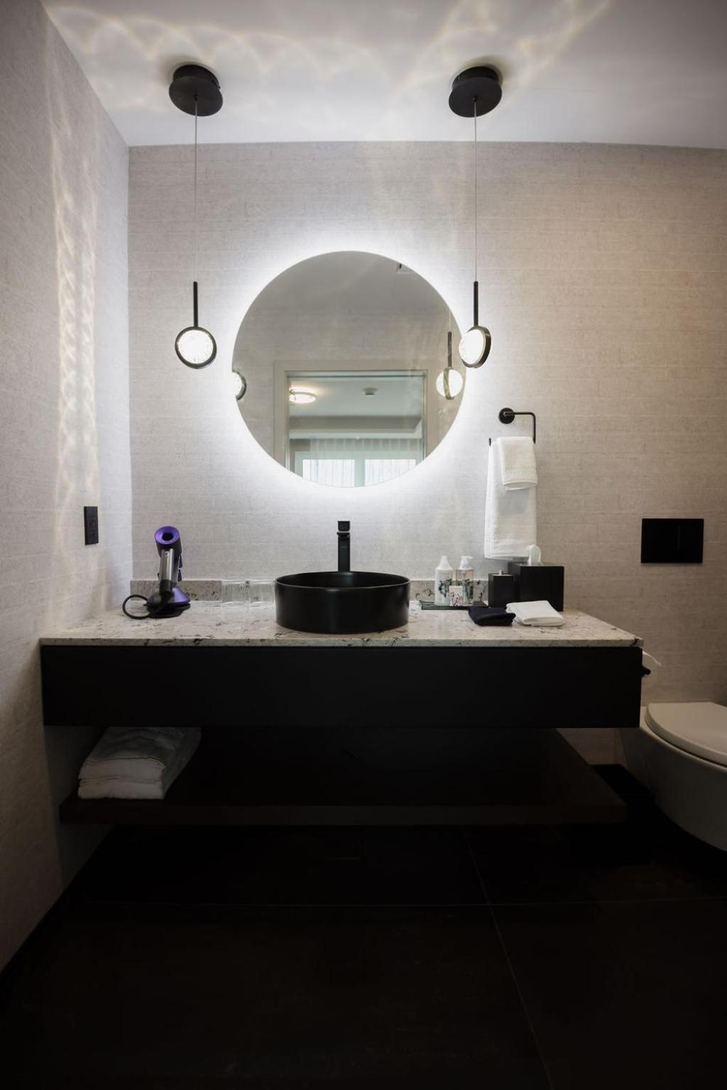 The Reid Hotel Vanderhoof ภายนอก รูปภาพ